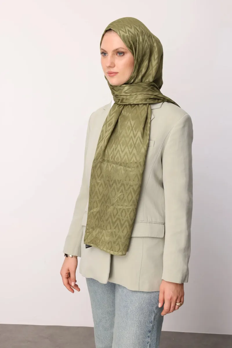 Soft Yeşil Karo Desen Parlak Jakar Şal