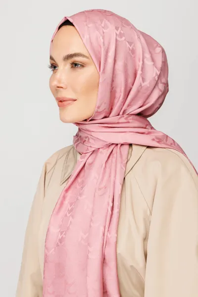 Pembe Mc Desen Jakar Şal · Monogram Jakar