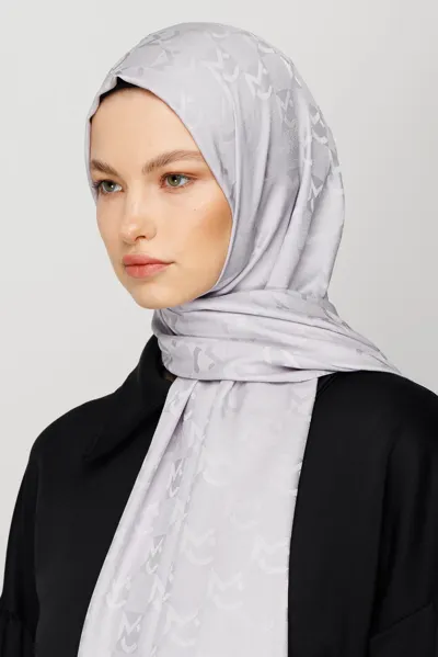Gümüş Mc Desen Jakar Şal · Monogram Jakar