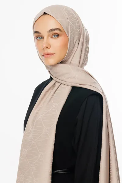 Bej Moon Is Desen Jakar Şal · Monogram Jakar