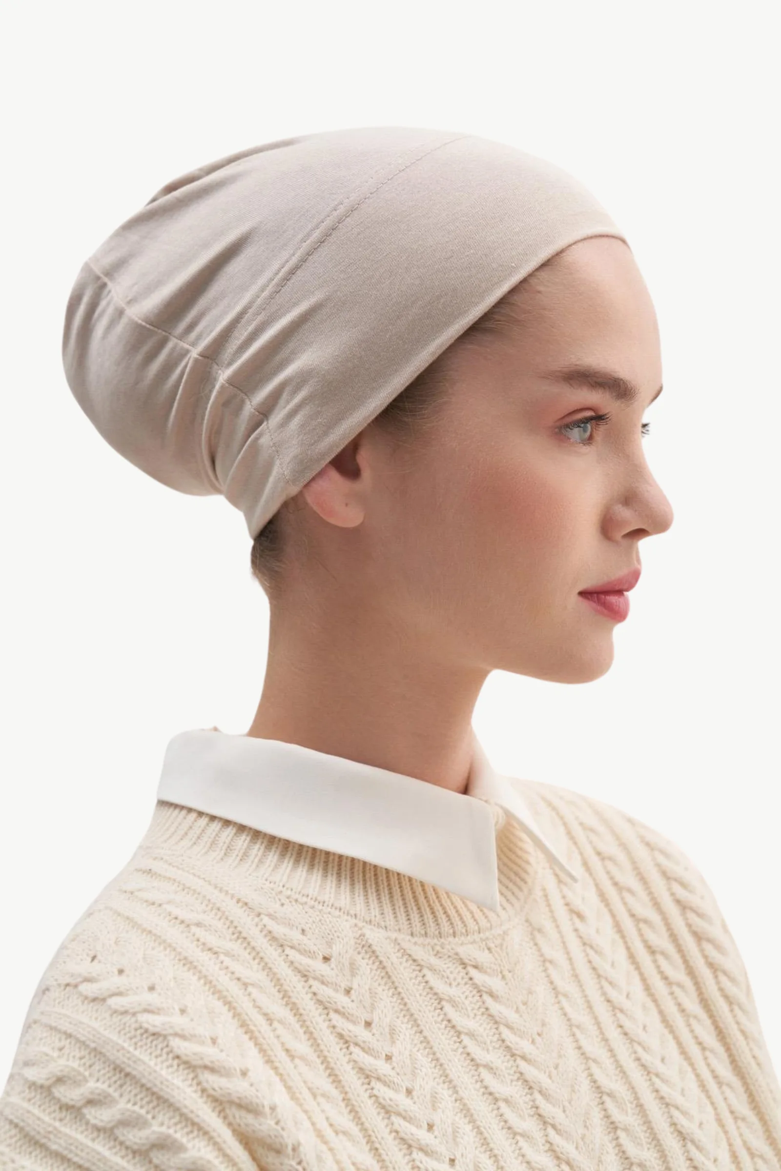 Bej Dikişsiz Bone