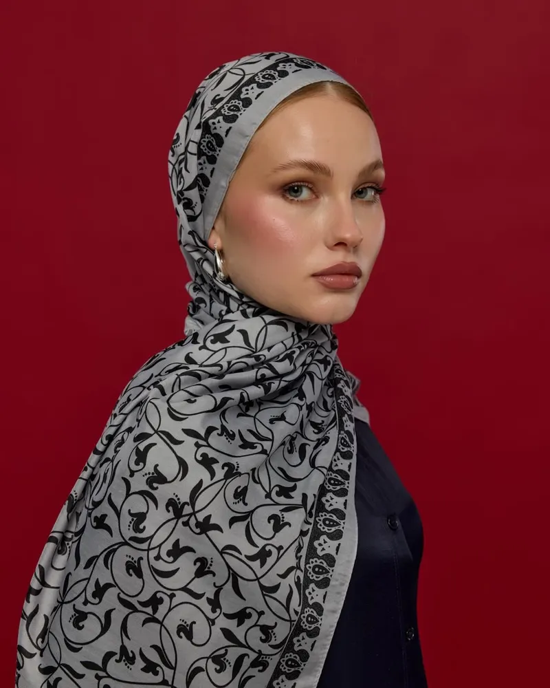 İnci & Siyah Lale Bahçesi Desen Şal - 66