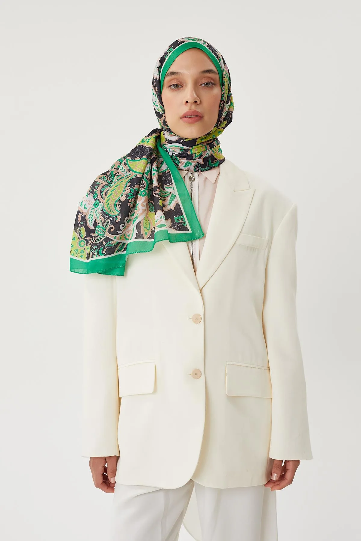 Benetton & Siyah Retro Desen Şal · Pamuk