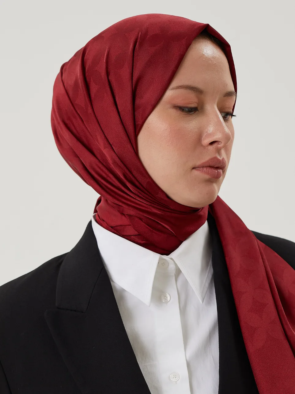 Bordo Rise Desen Jakar Şal · İpeksi Jakar