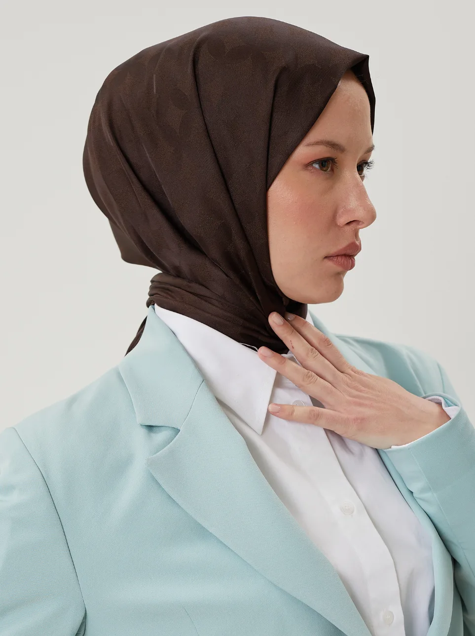 Acı Kahve Rise Desen Jakar Şal · İpeksi Jakar