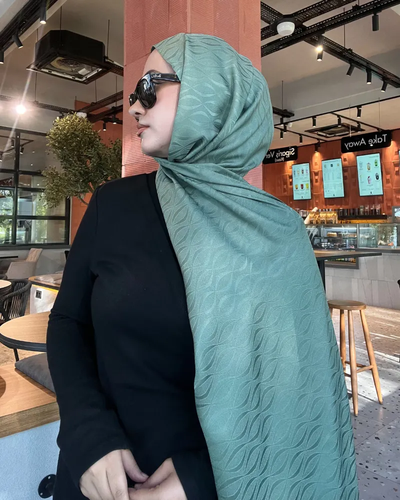 Küf Yeşili Shine Desen Jakar Şal · İpeksi Jakar