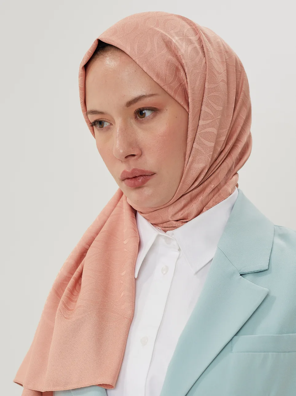 Somon Shine Desen Jakar Şal · İpeksi Jakar