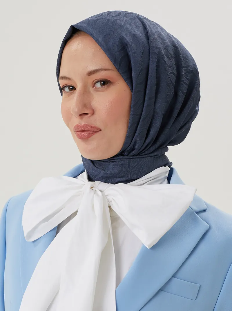 Koyu Füme Shine Desen Jakar Şal · İpeksi Jakar