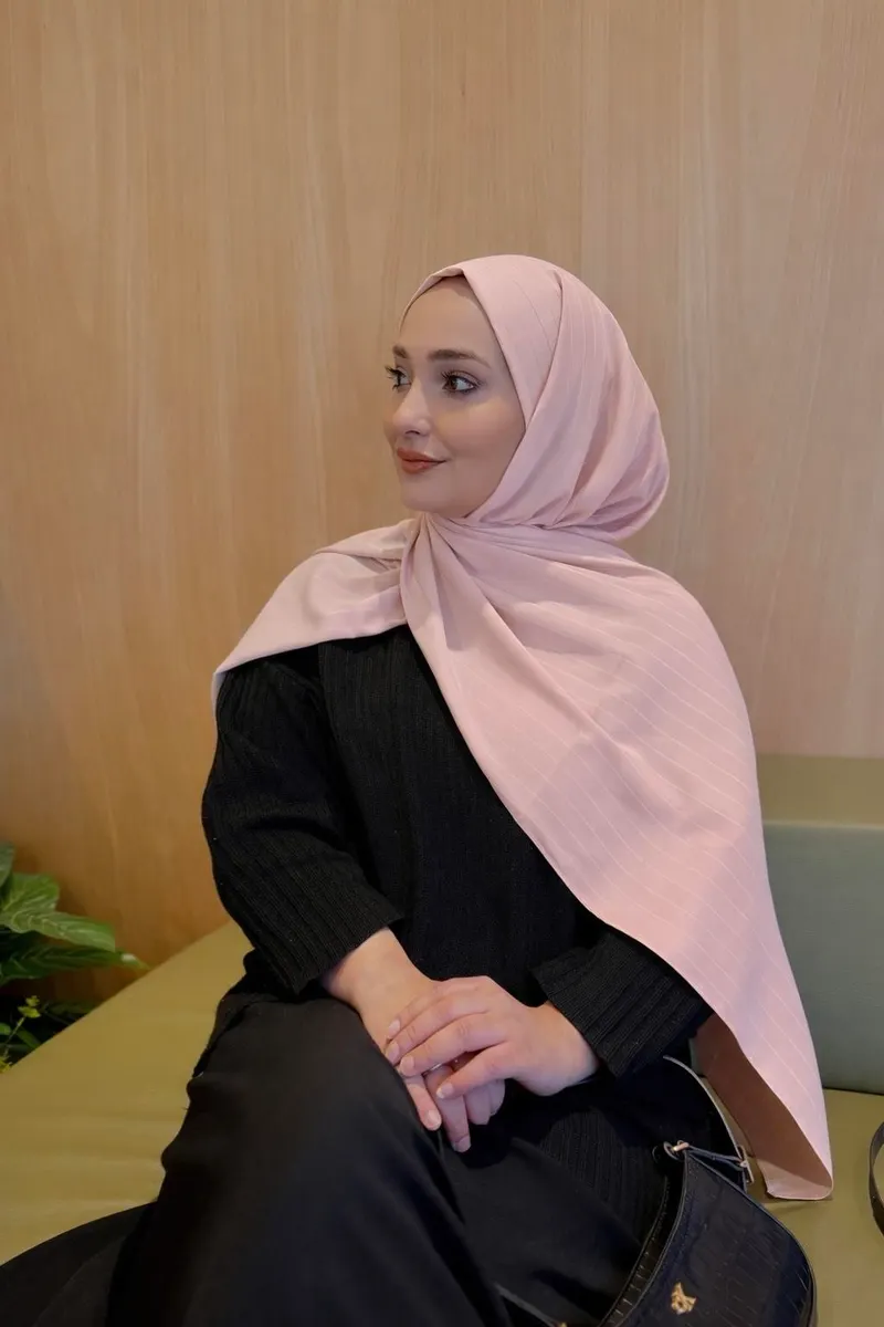 Şeker Pembe Minima Desen Kore Medine İpeği Şal