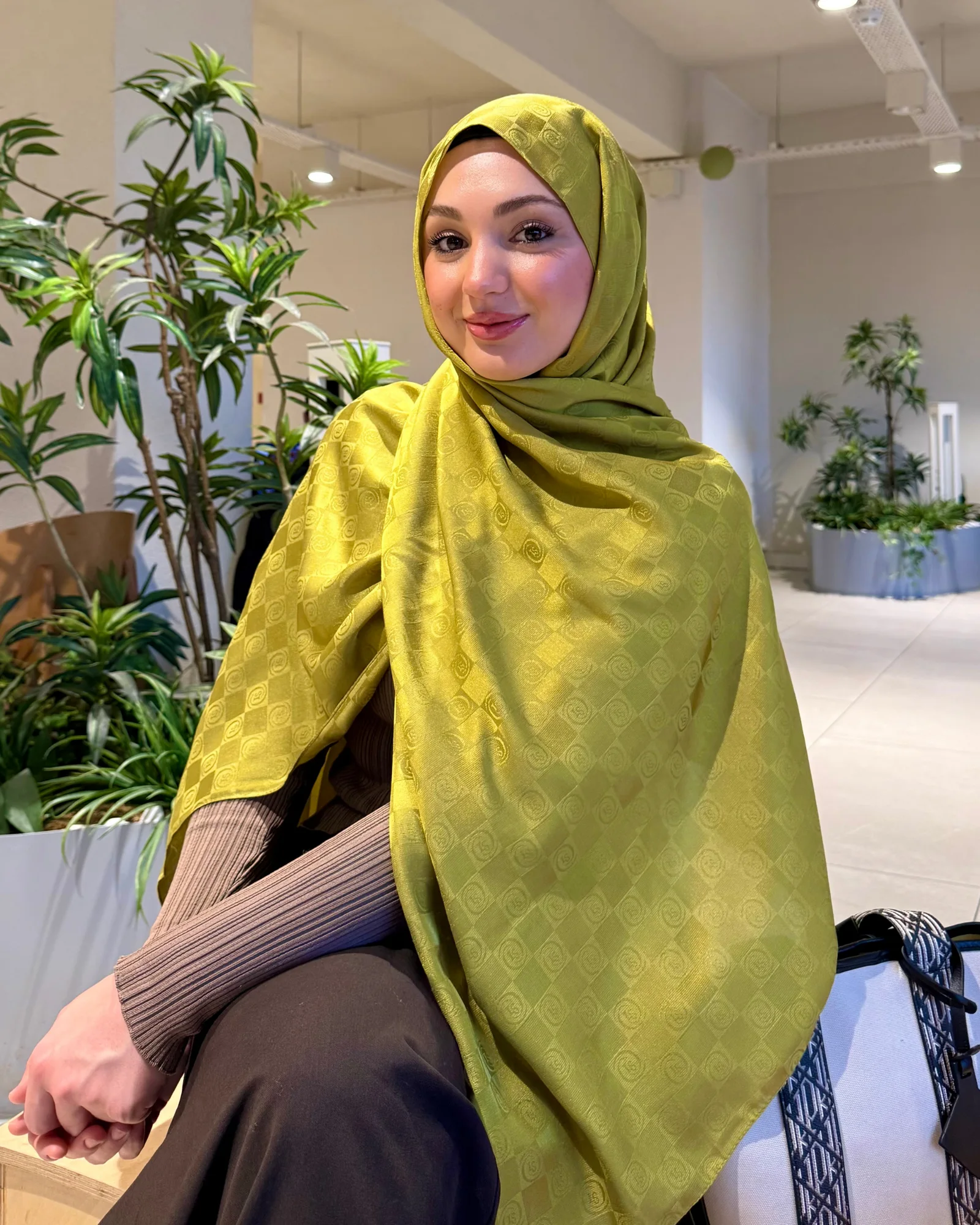 Yağ Yeşili Damier Desen Jakar Şal · İpeksi Jakar