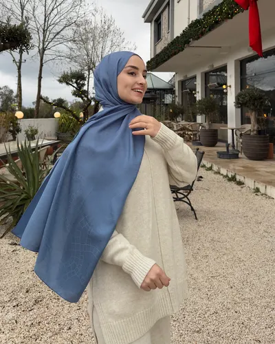 İndigo Döngü Desen Jakar Şal · İpeksi Jakar