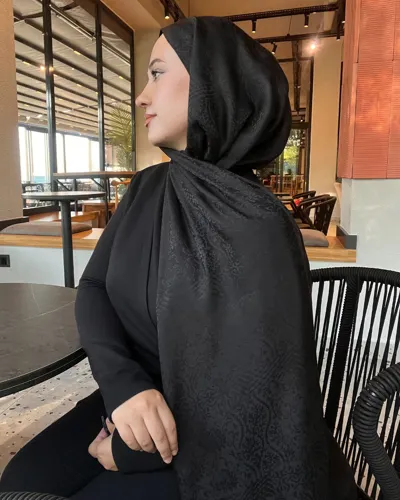 Siyah