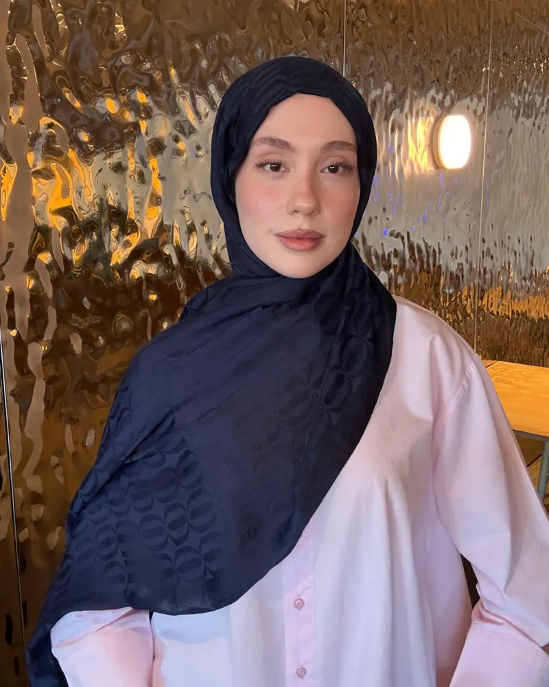 Lacivert Nova Desen Jakar Şal · İpeksi Jakar