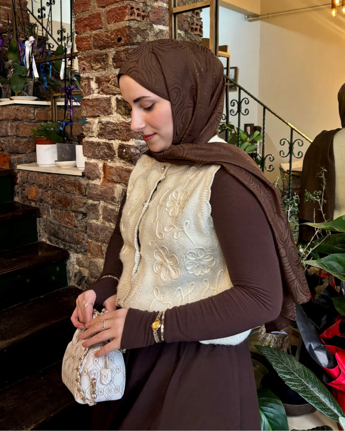 Acı Kahve Revan Desen Jakar Şal · İpeksi Jakar