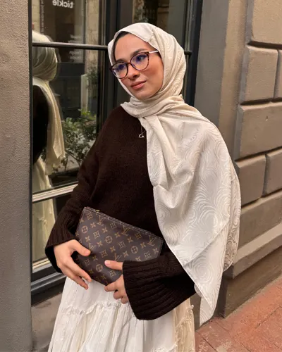 Bej Revan Desen Jakar Şal · İpeksi Jakar