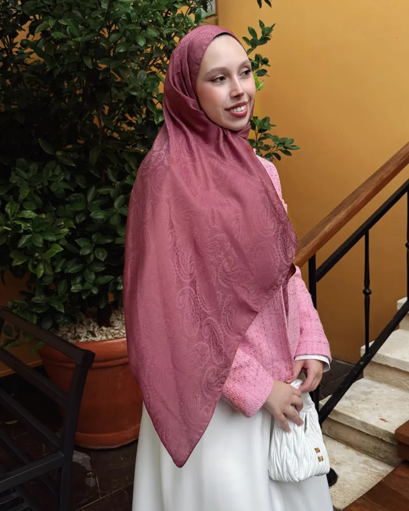 Soft Pembe Rumi Desen Jakar Şal · İpeksi Jakar