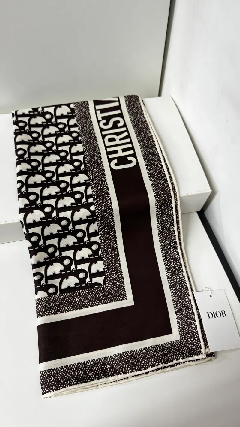 İthal Acı Kahve CD Monogram Desen Twill İpek Eşarp