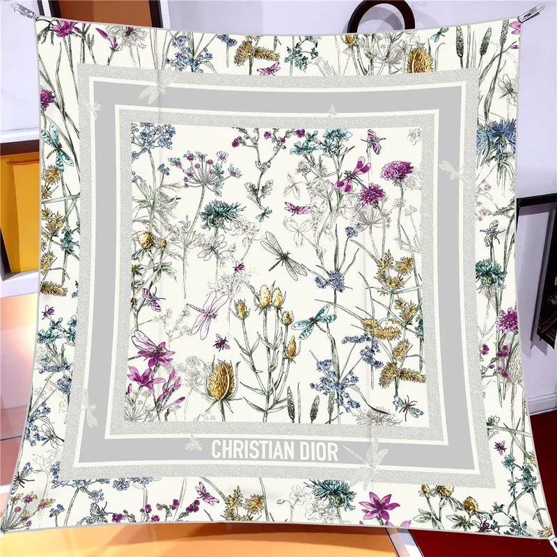 İthal Gri D Flower Desen Twill İpek Eşarp