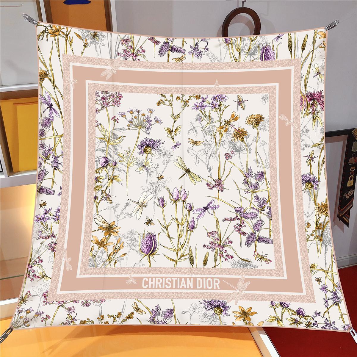 İthal Yavru Ağzı D Flower Desen Twill İpek Eşarp
