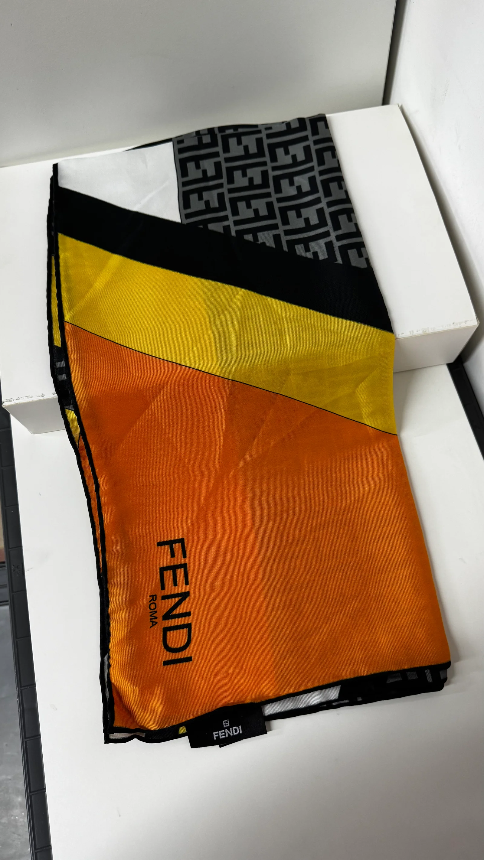 İthal Turuncu F Lineer Desen Twill İpek Eşarp