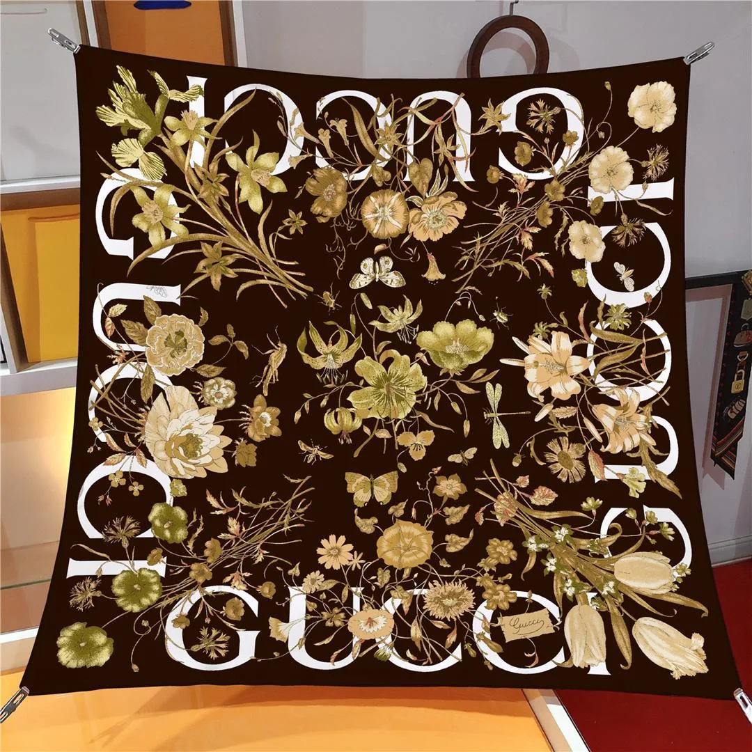 İthal Gold G Flower Desen Twill İpek Eşarp