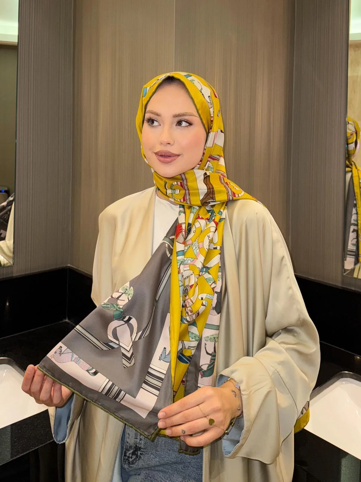 İthal Hardal & Gri H Horse Desen Twill İpek Şal