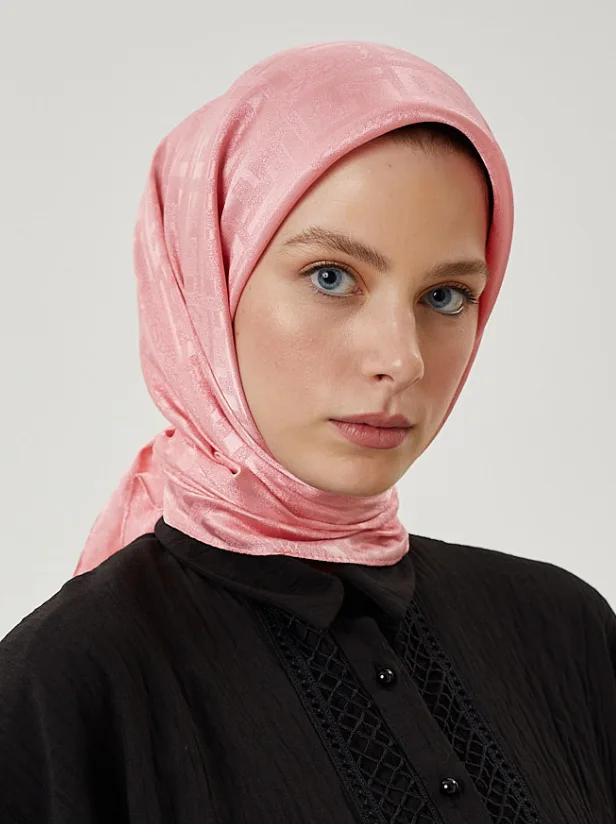 Şeker Pembe F Desen Parlak Jakar Eşarp