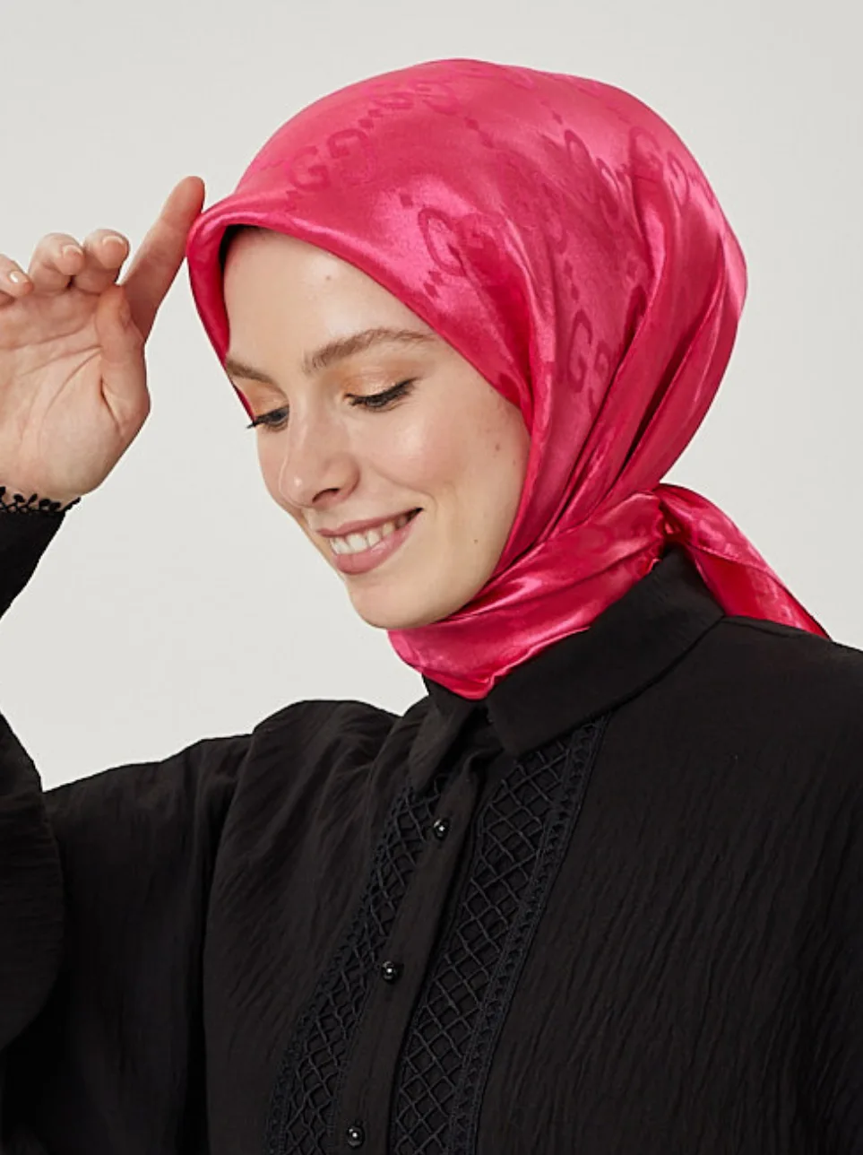 Fuşya G Desen Parlak Jakar Eşarp